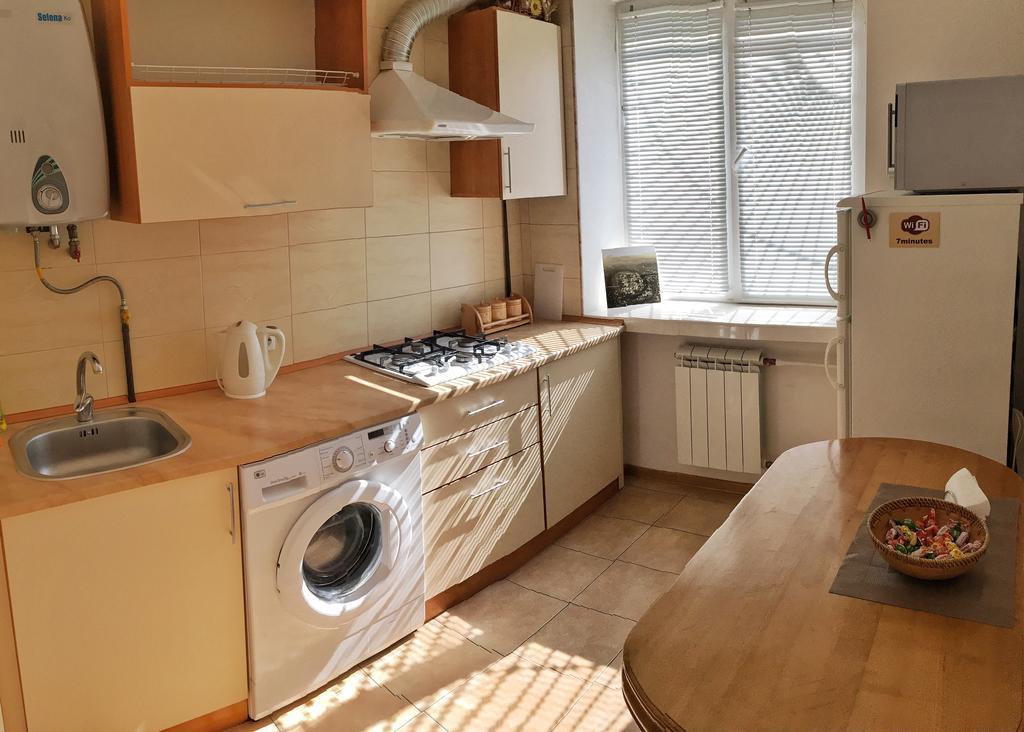 Apartments In The Center カームヤネツィ・ポジーリシクィイ エクステリア 写真